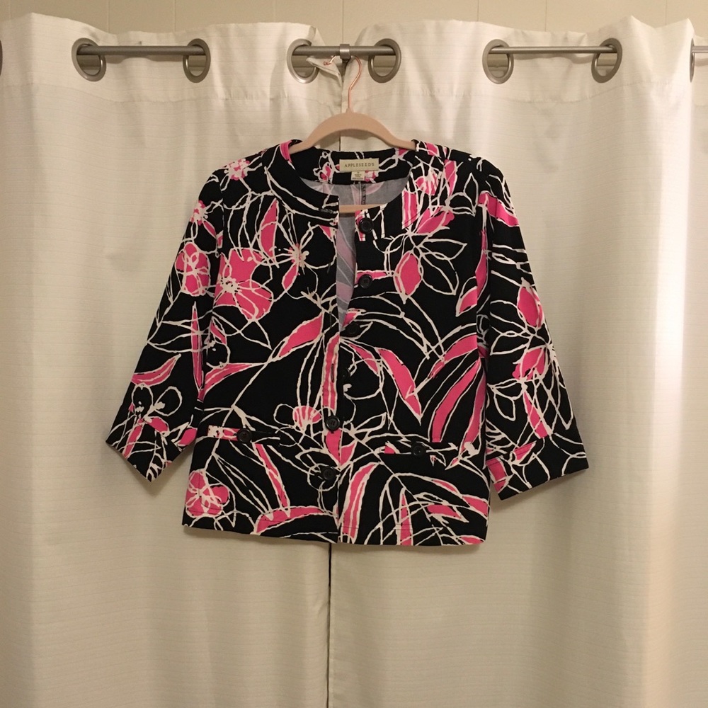 👍4/$30 Ladies Jacket by Appleseed’s